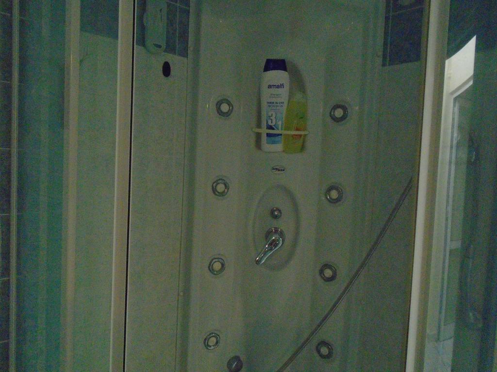Garden Apartment 레팀노 외부 사진